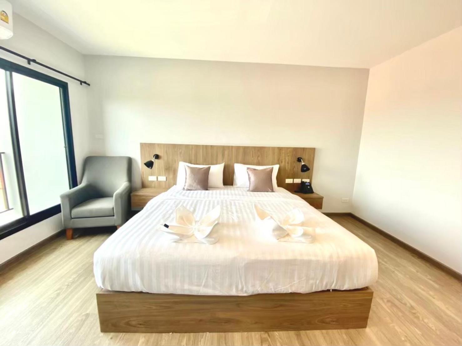 Nakara Hotel, Hotel